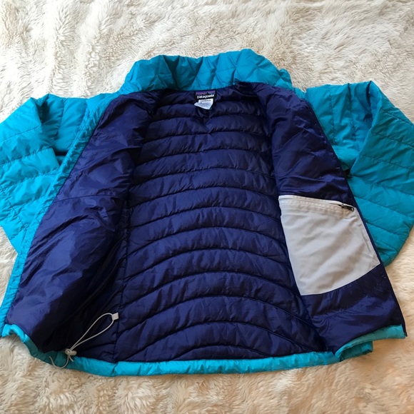 Patagonia W’s Down Sweater Jacket - Picture 2 of 8